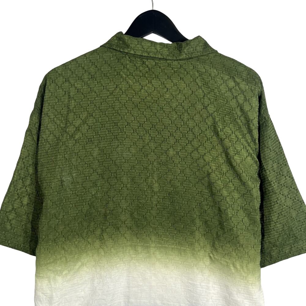 No Boundaries Short Sleeve Button Up - image 6